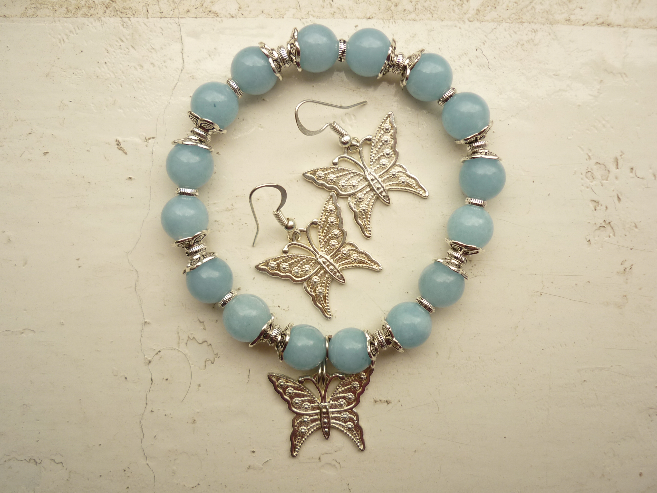 Браслет с бабочкой